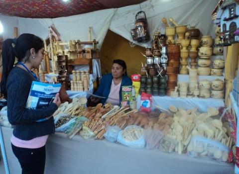 PRENSA 20150911 01 FERIA DE ARTESANÍAS