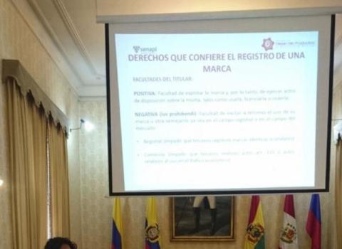 PRENSA 20161125 01 SENAPI PRESENTA EN SUCRE NUEVO REGLAMENTO DE INFRACCIONES