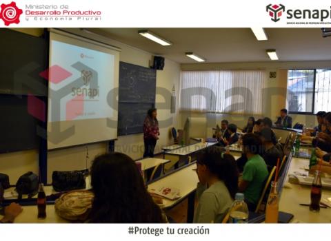 PRENSA 20170426 01 CONVERSATORIO SOBRE PROPIEDAD INTELECTUAL CON ESTUDIANTES DE DERECHO DE LA UCB DE LA PAZ