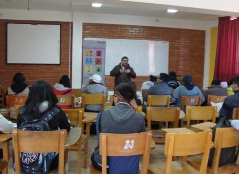 PRENSA 20170512 01 SE SOCIALIZÓ EL 2DO. CONCURSO DE DISEÑOS INDUSTRIALES EN LA CIUDAD DE ORURO